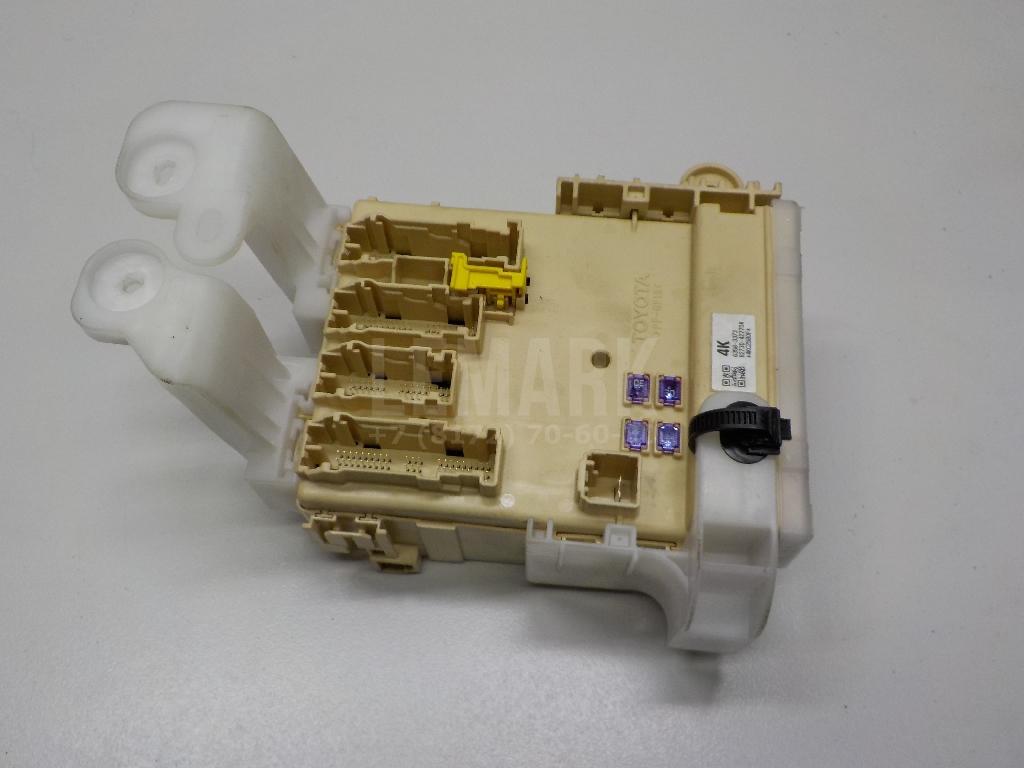 Блок предохранителей 8273042770 Toyota