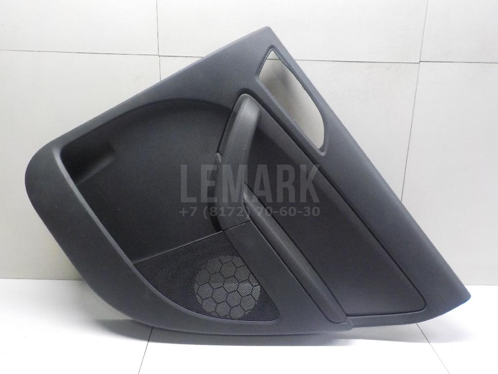 Обшивка двери задней правой 5L0867212 VAG