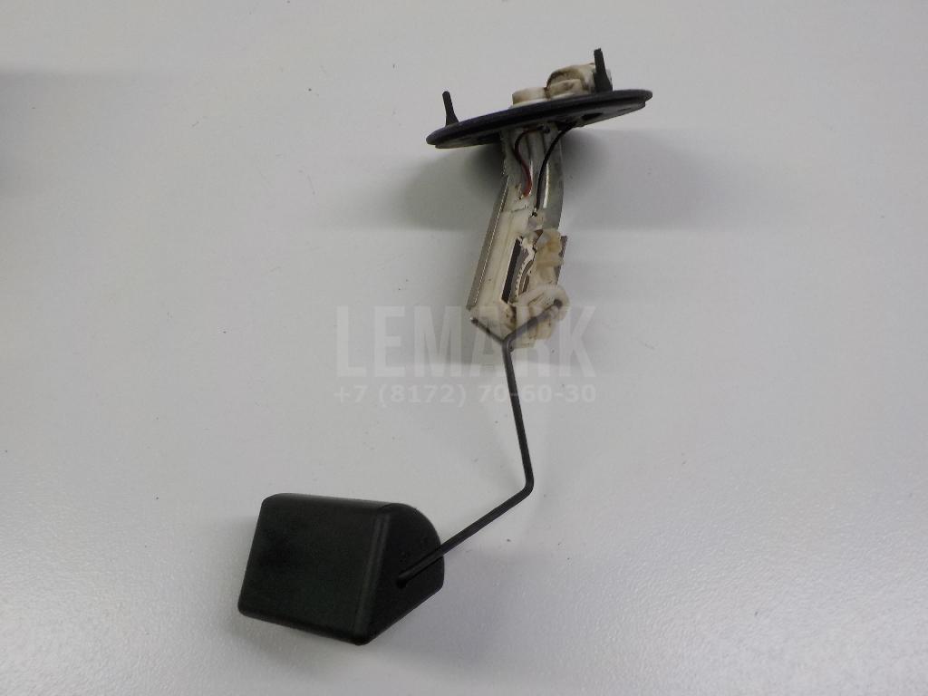 Датчик уровня топлива 8332049215 Toyota