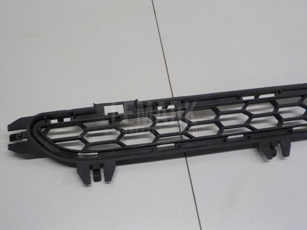 Решетка в бампер центральная для  BMW X5 F15/F85 2013-2018