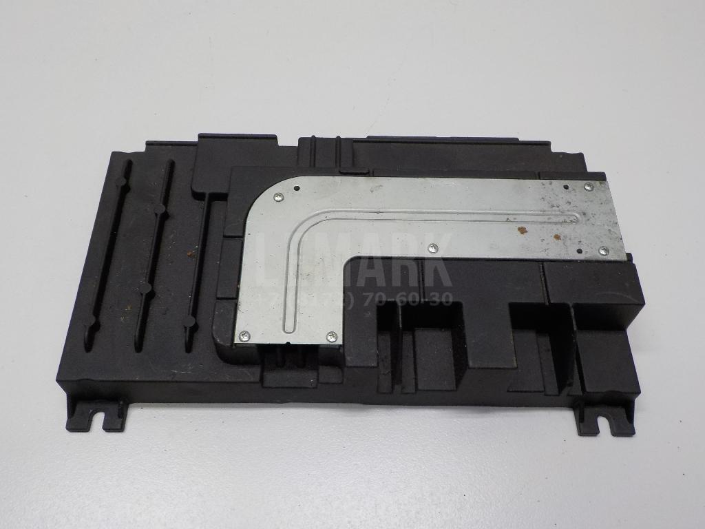 Усилитель акустической системы 8V0035223 VAG