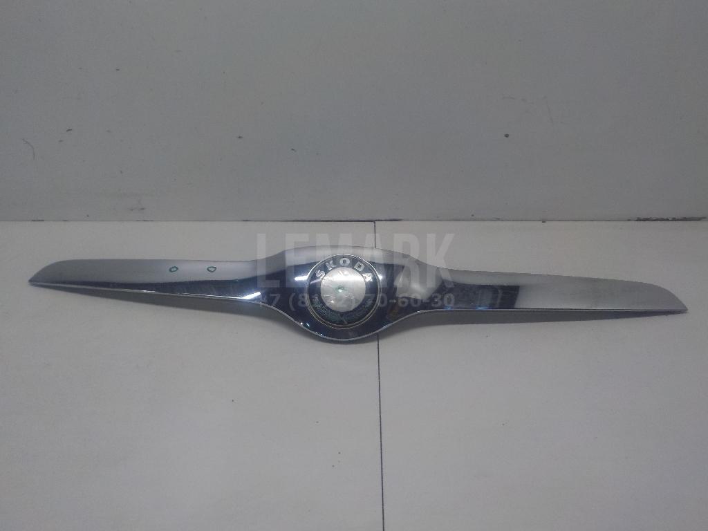 Молдинг капота 5L0853633 VAG