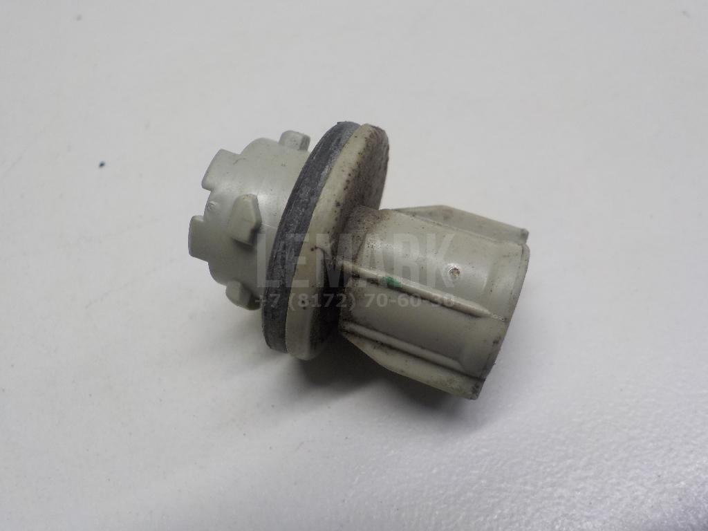 Патрон габаритного фонаря 8161512590 Toyota