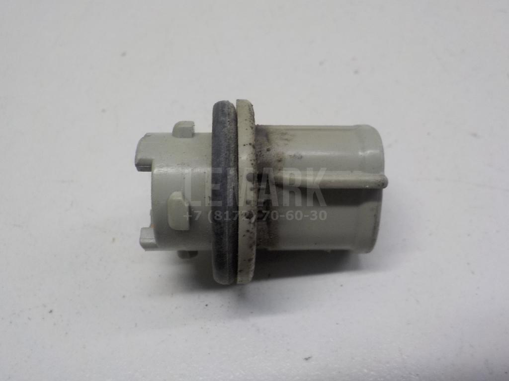 Патрон габаритного фонаря 8161512590 Toyota
