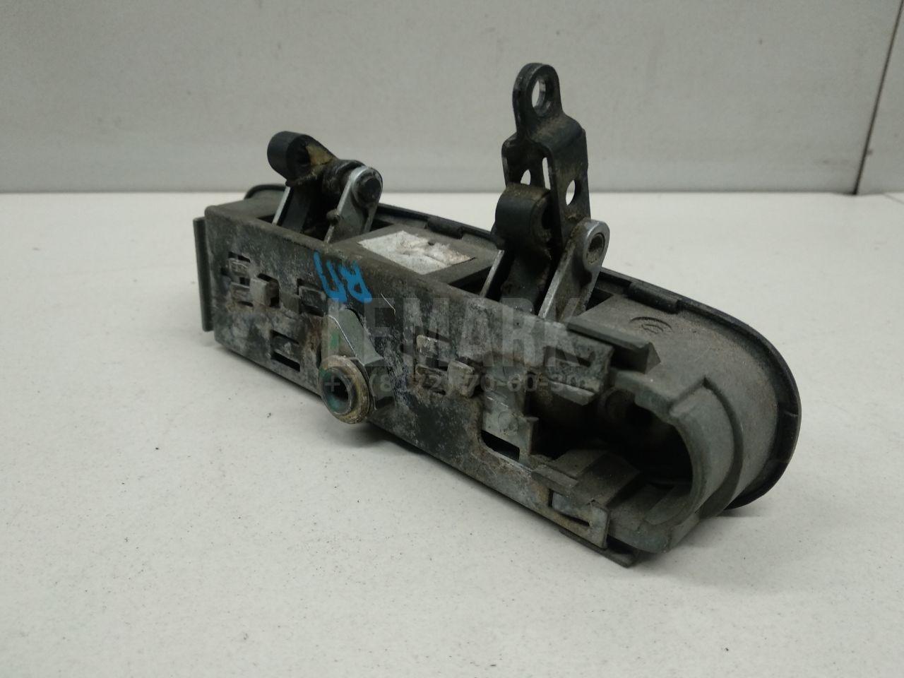 Ручка двери наружная правая для  BMW 1-serie E82/E88 2007-2013