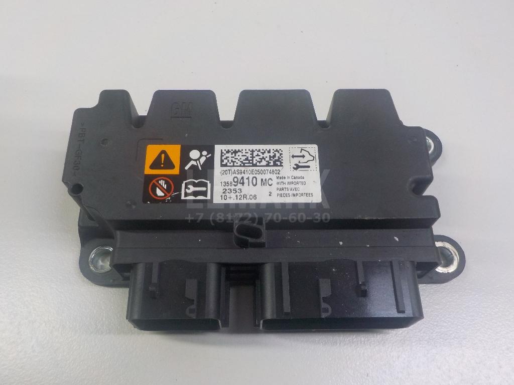 Блок управления AIR BAG 13589410 GM