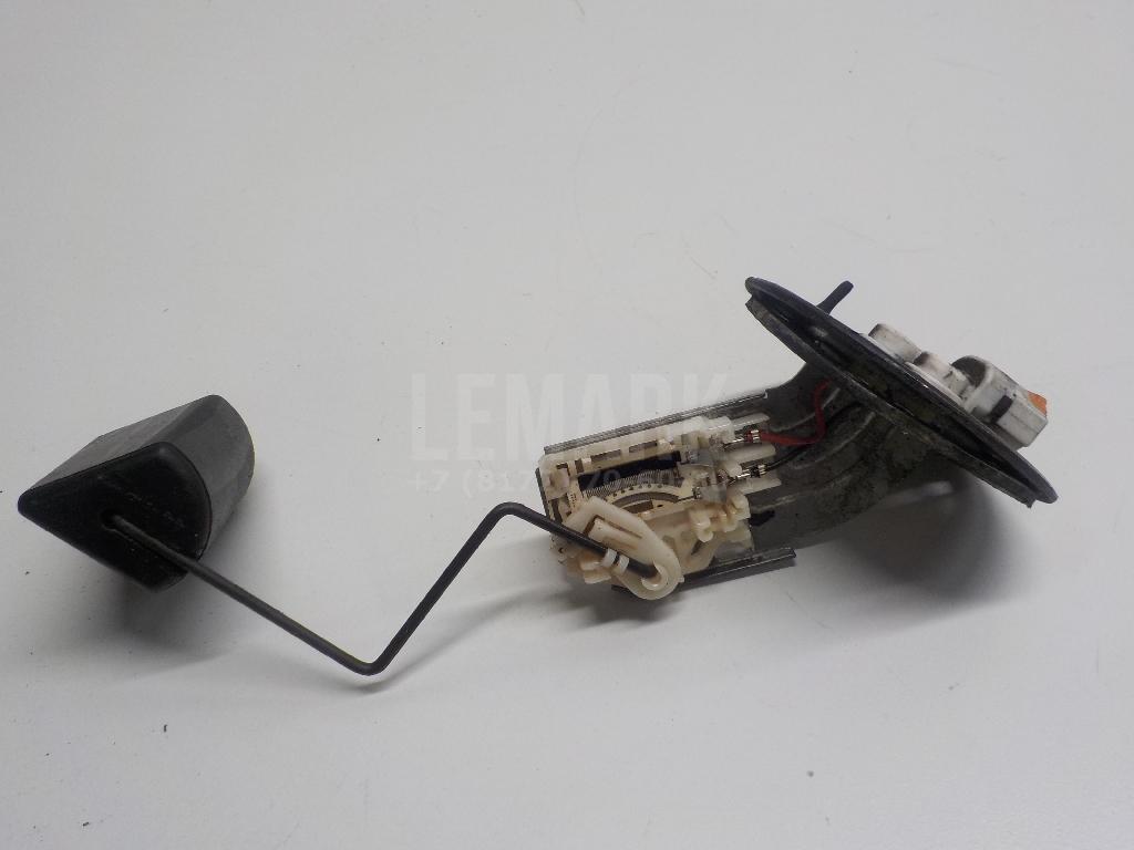 Датчик уровня топлива 8332049215 Toyota