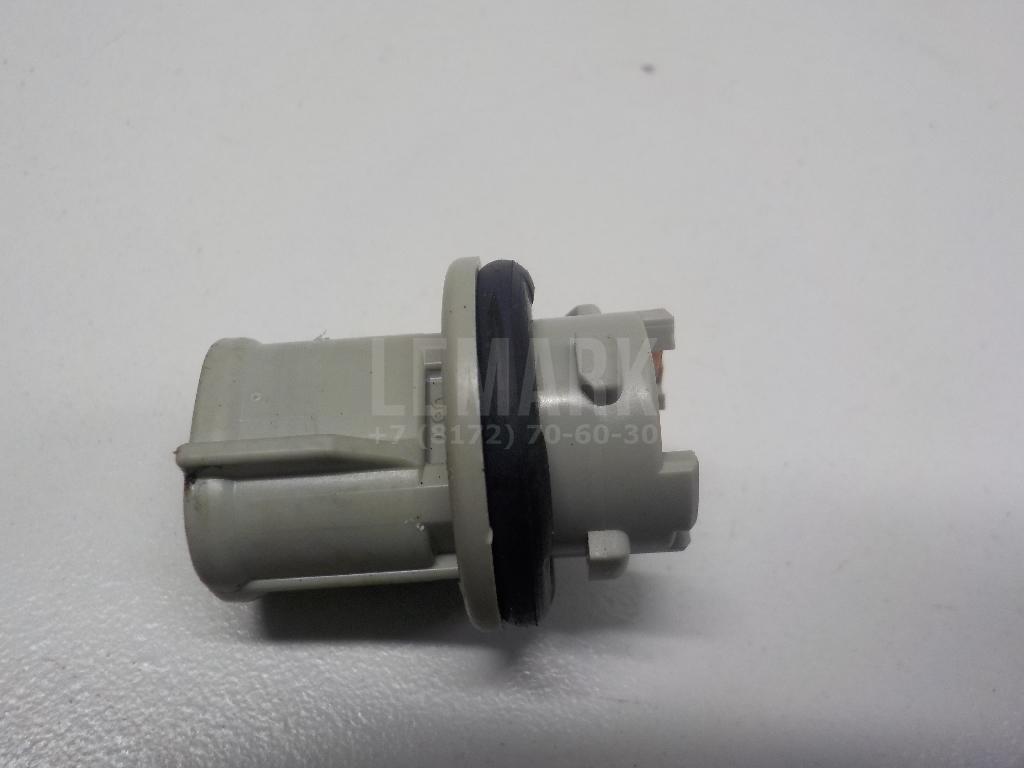 Патрон габаритного фонаря 8161512590 Toyota