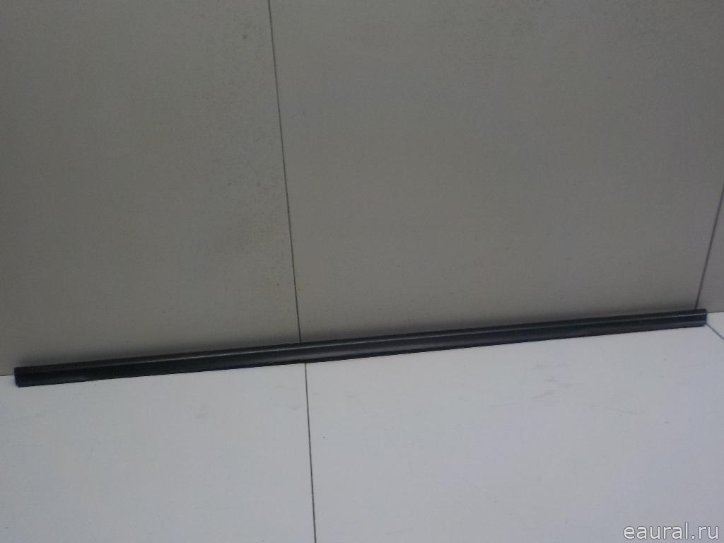 Накладка стекла заднего правого