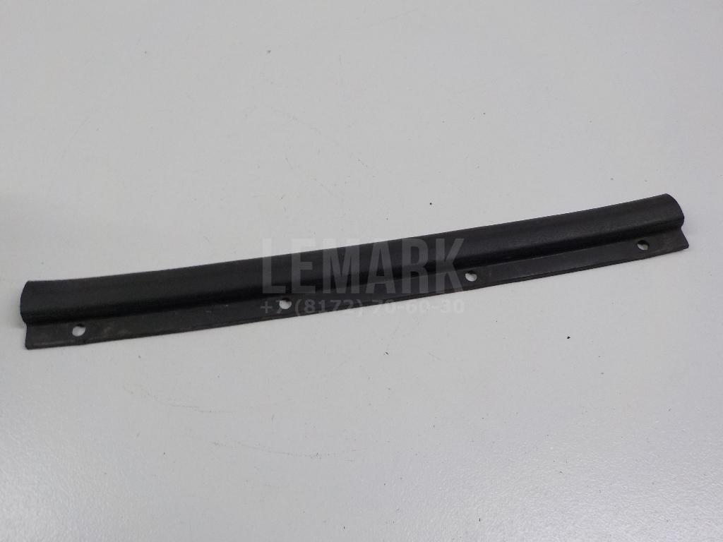 Уплотнитель капота 3T0823735 VAG