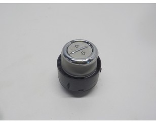 Кнопка люка для Skoda Yeti 2009-2018 с разбора состояние отличное