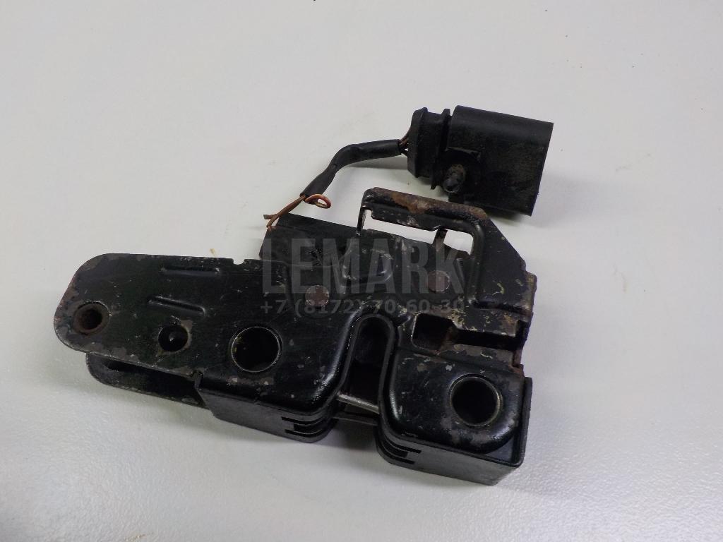 Замок капота 95551150901 VAG