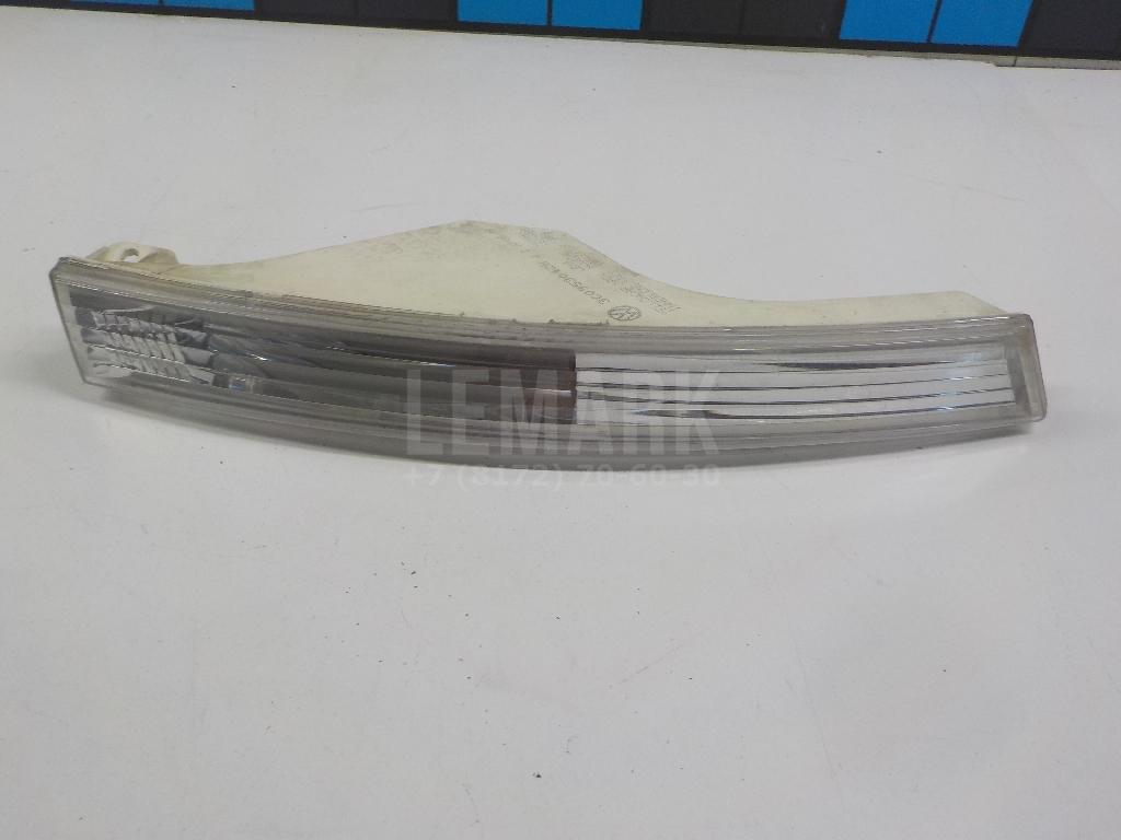 Указатель поворота в бампер правый белый 3C0953042H VAG