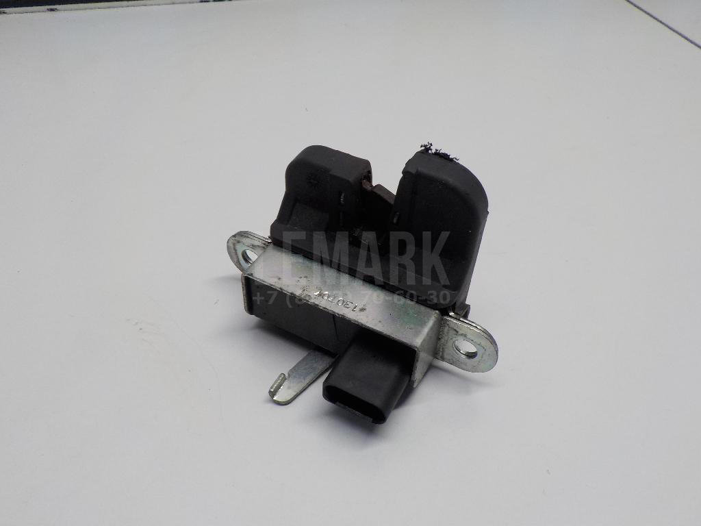 Замок багажника 5K0827505A VAG