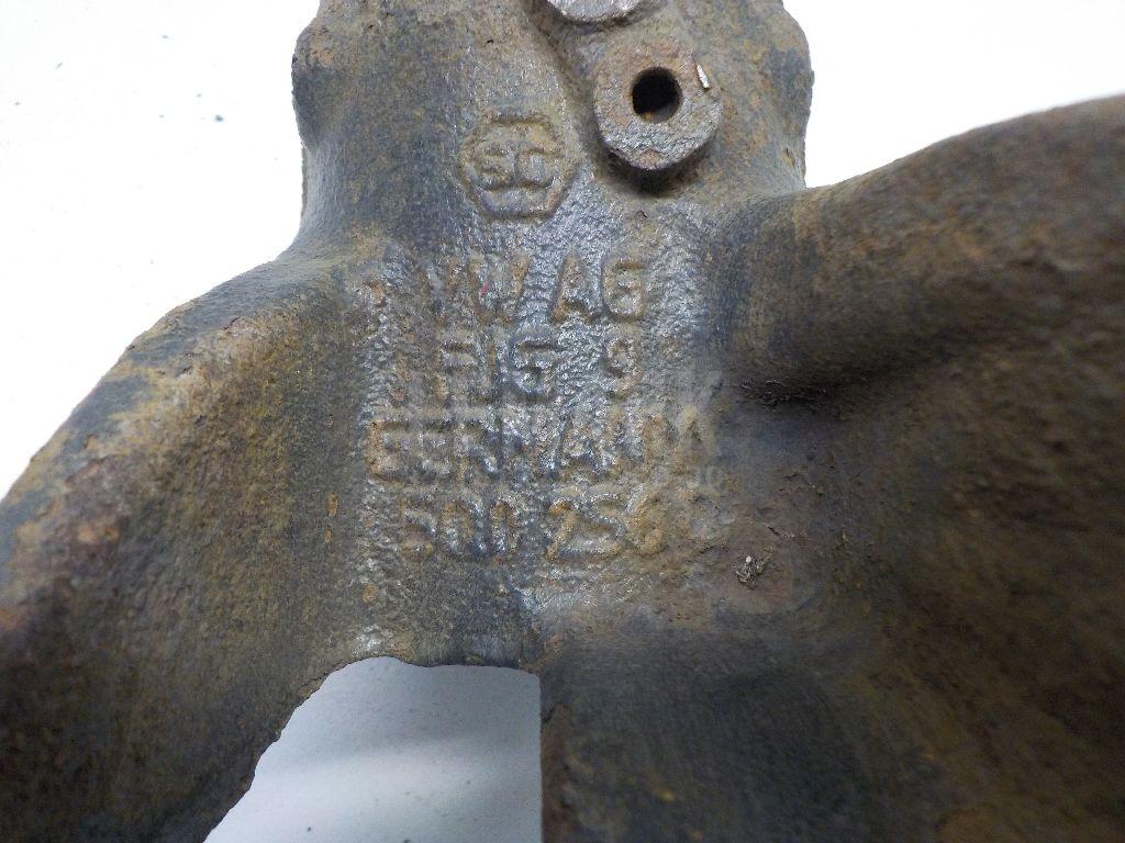 Кулак поворотный передний правый для  Audi 80/90 [B2] 0-1986