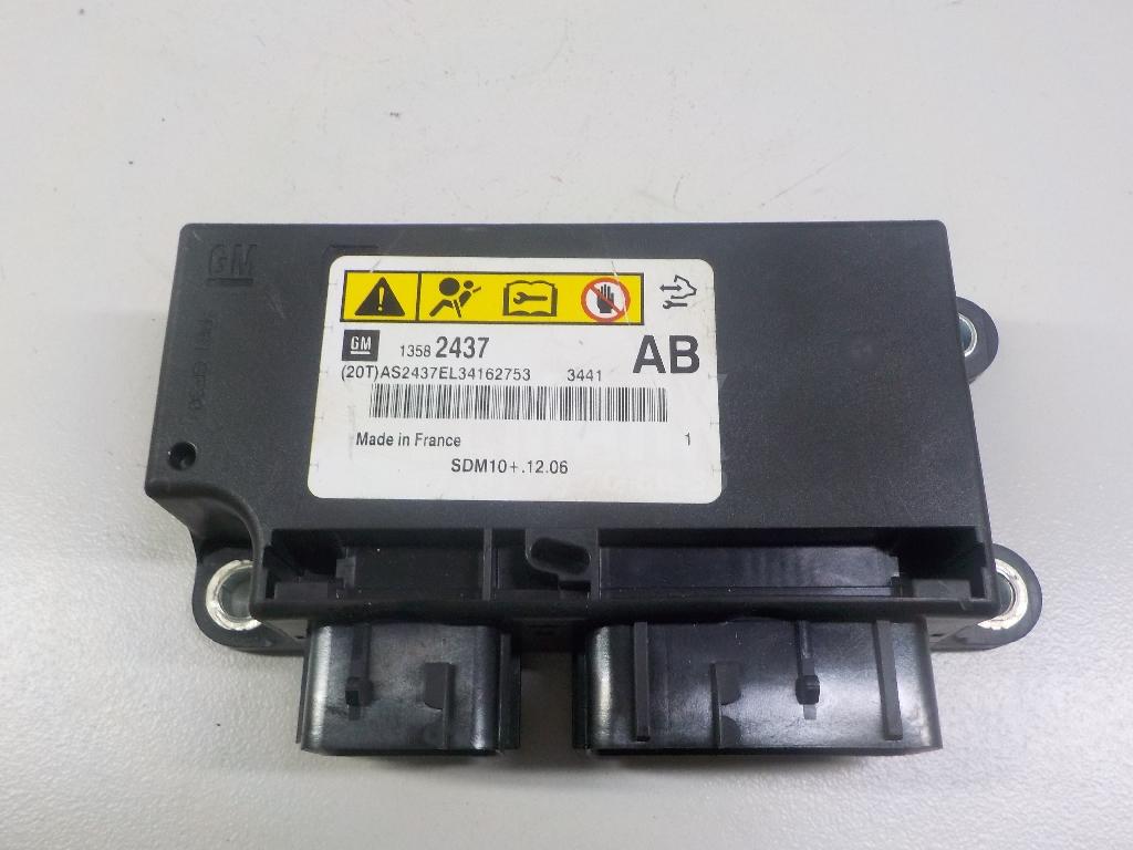 Блок управления AIR BAG 13582437 GM