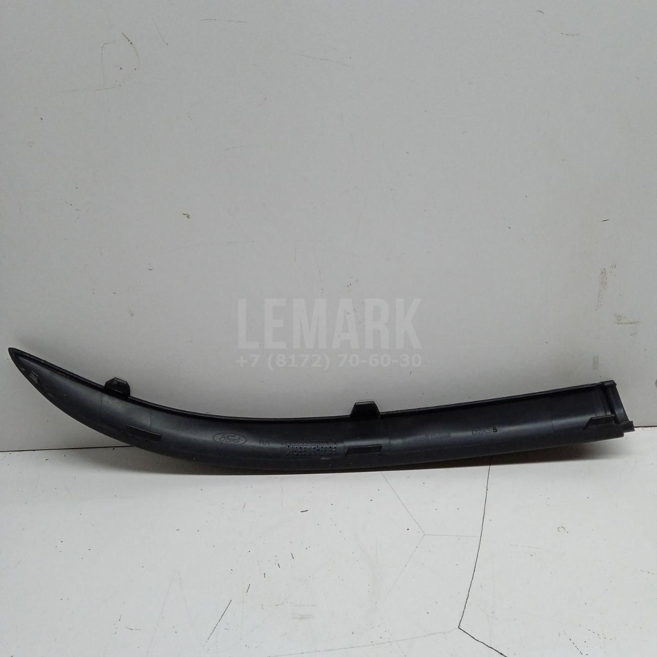 Молдинг заднего бампера правый для  Ford Escape EUR 2007-2009