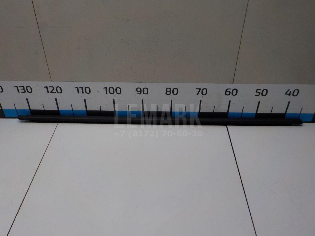 Накладка стекла заднего правого 5G6839478D5AP VAG