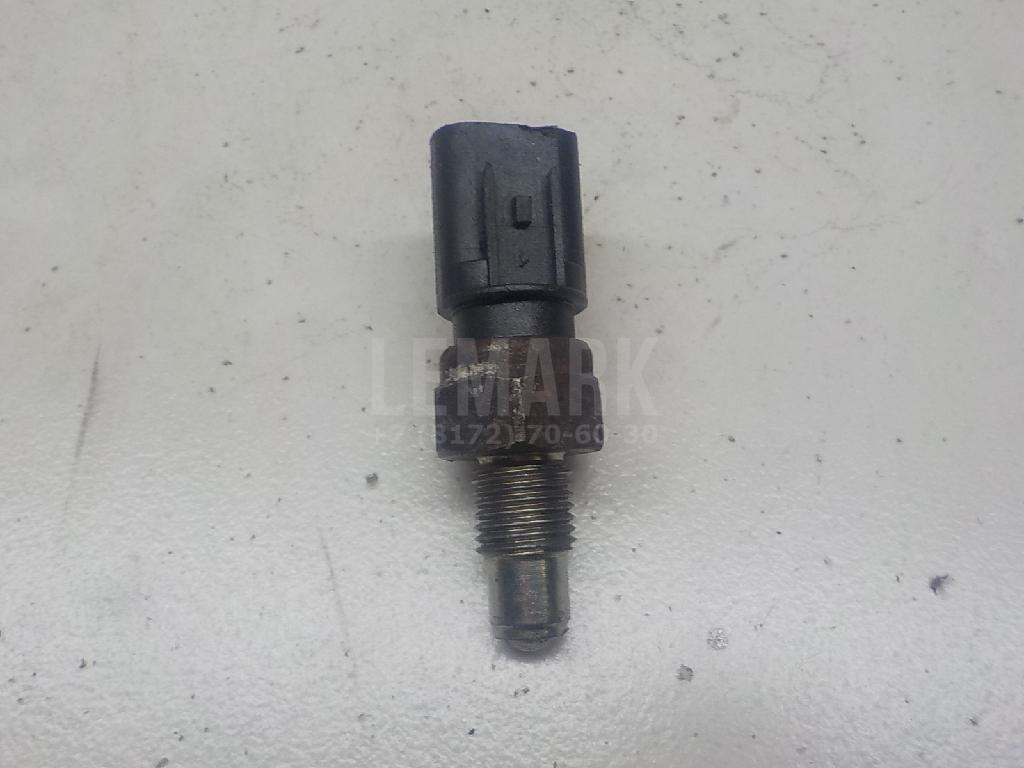 Датчик включения заднего хода MD730979 Mitsubishi