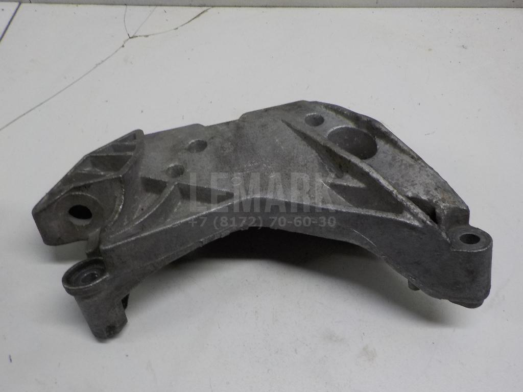 Кронштейн двигателя правый 06J199207P VAG