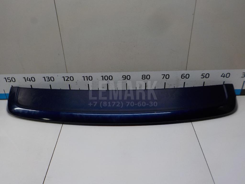 Спойлер (дефлектор) багажника 7L6827991CGRU VAG