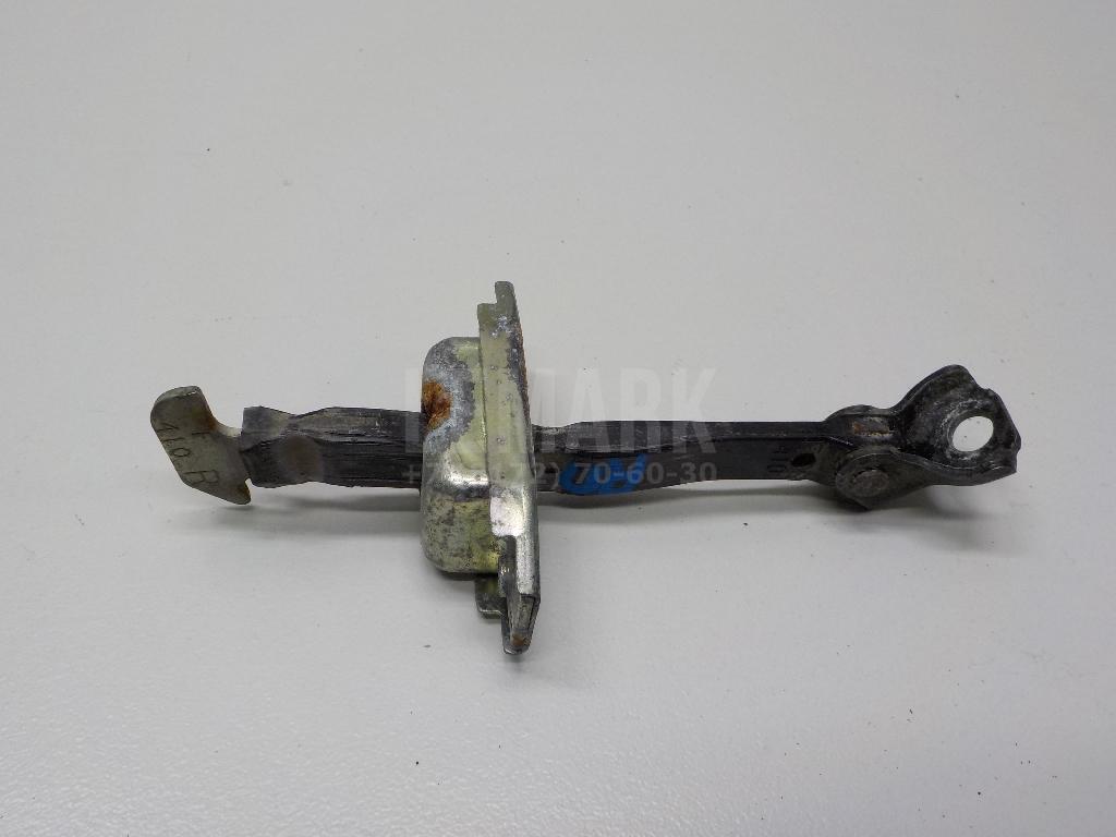 Ограничитель двери 6861042050 Toyota