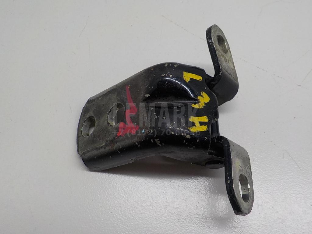 Петля двери 824214P00A Nissan