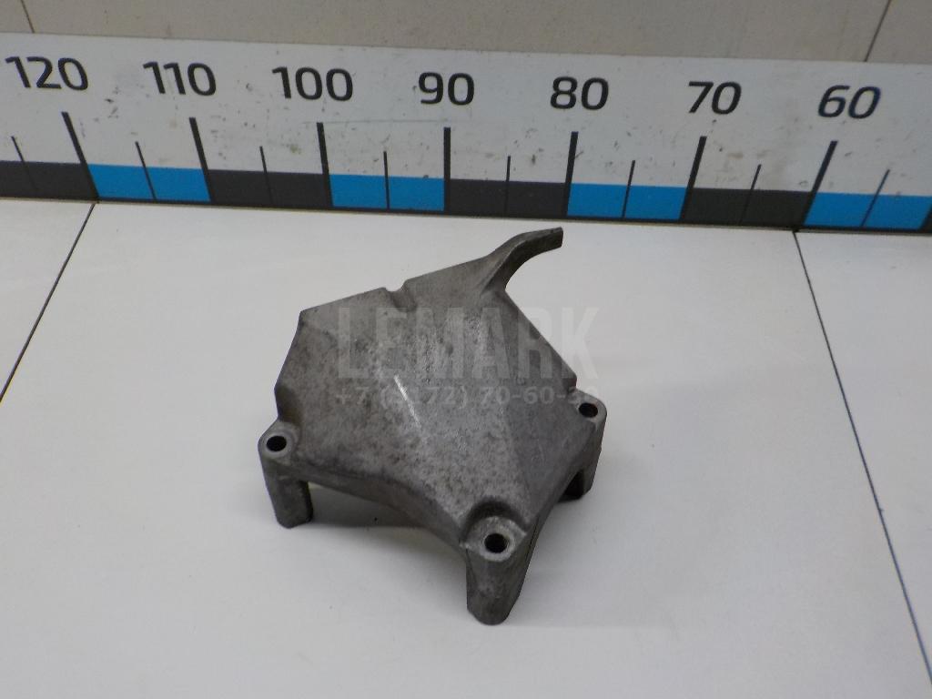 Кронштейн двигателя правый 13248506 GM