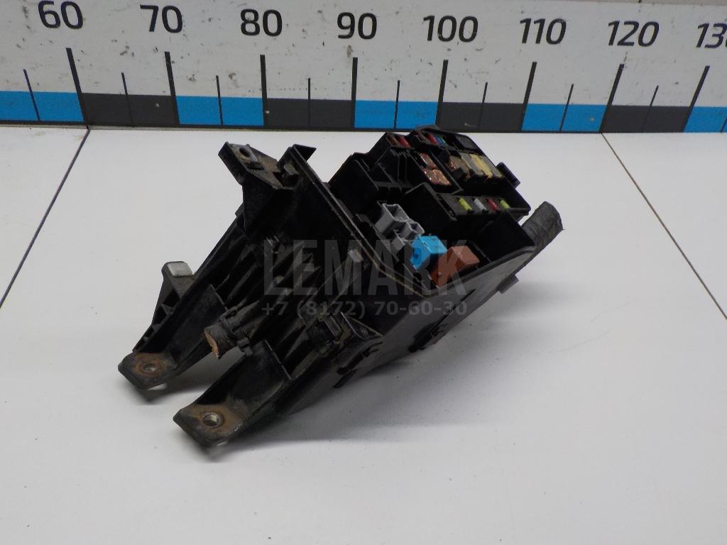 Блок предохранителей 8263142030 Toyota