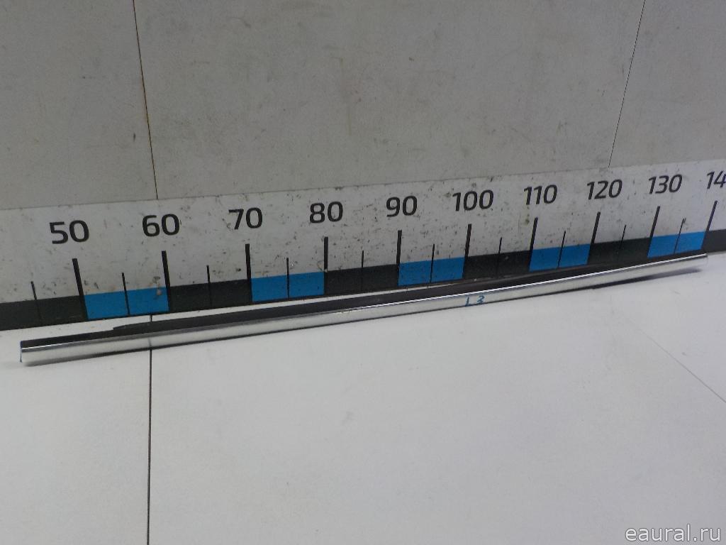 Накладка стекла заднего левого
