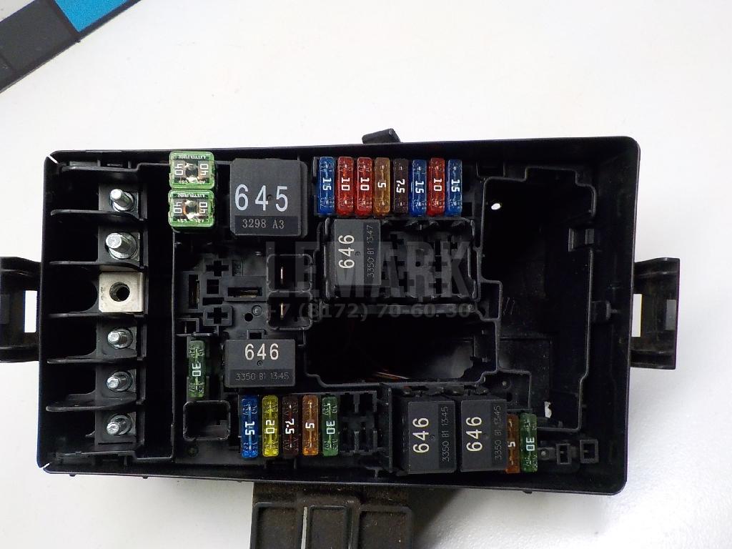 Блок предохранителей для  BMW X3 E83 2004-2010