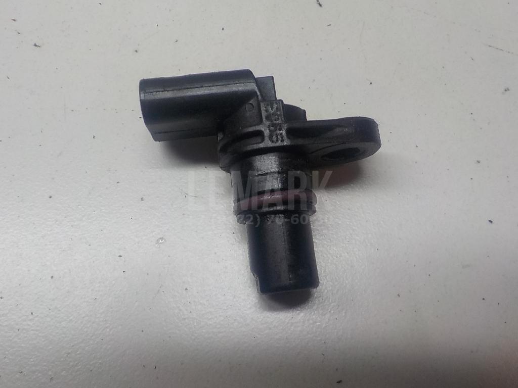 Датчик положения распредвала 04C907601 VAG