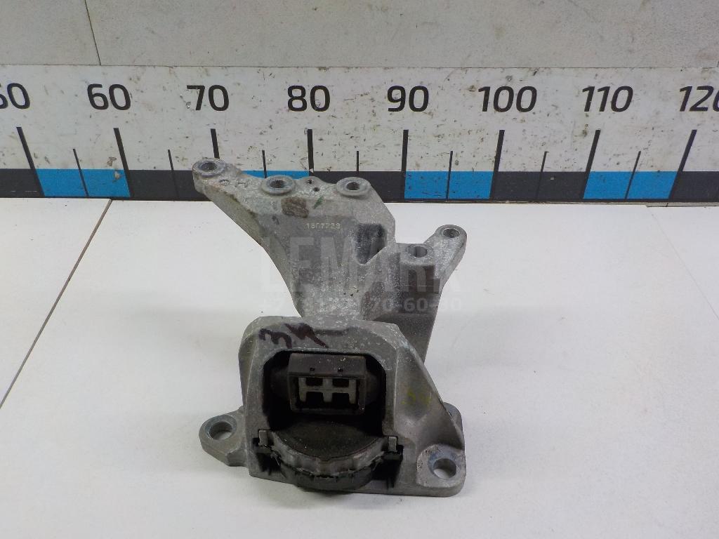 Опора двигателя правая 112104BB0B Nissan