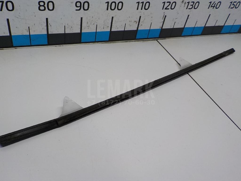 Накладка стекла заднего правого для  BMW 1-serie E82/E88 2007-2013