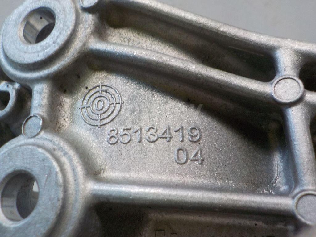 Кронштейн (сопут. товар) для  Audi 100/200 [43] 0-1983