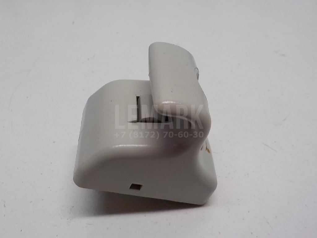 Крючок солнцезащитного козырька 8204121XKR02A Great Wall