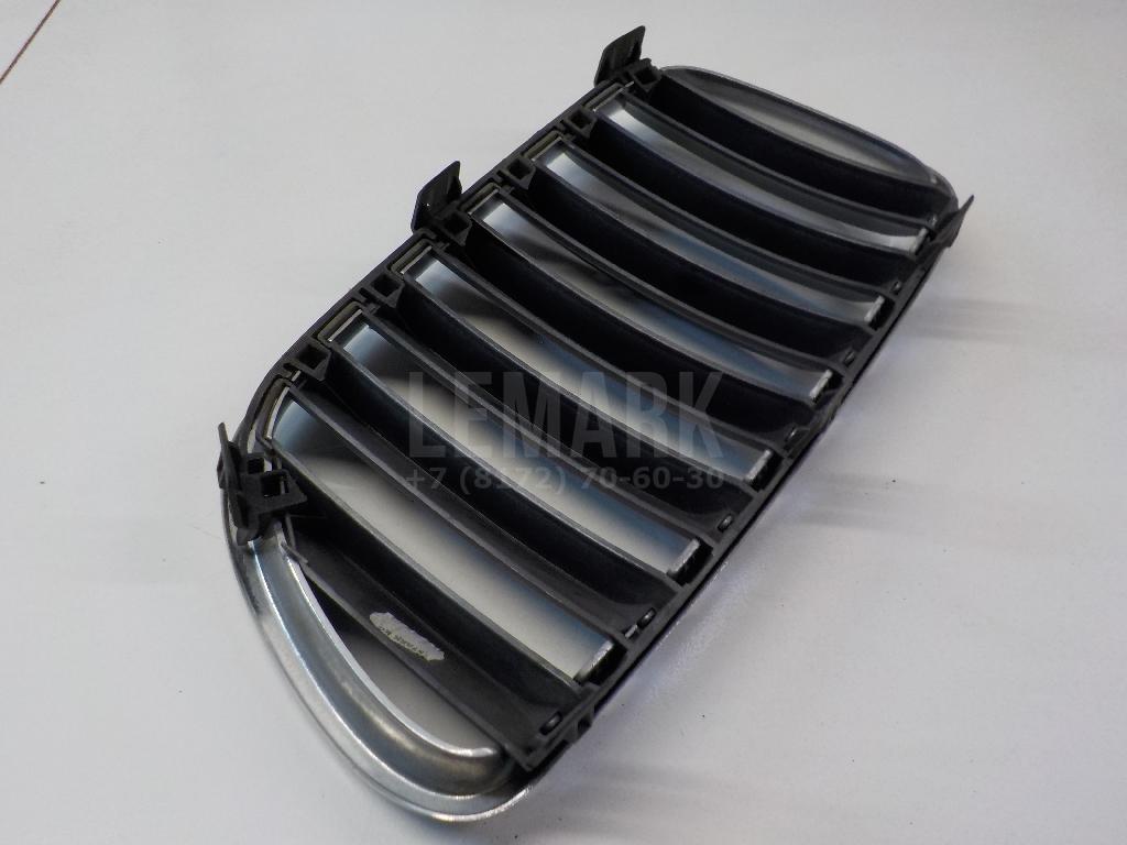 Решетка радиатора правая для  Audi A4 [B7] 2005-2007