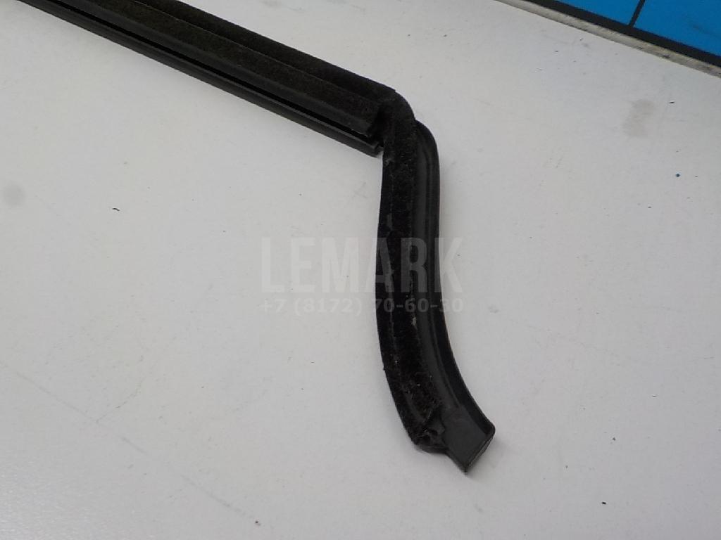 Накладка стекла переднего правого для  BMW 5-serie GT F07 2009-2016