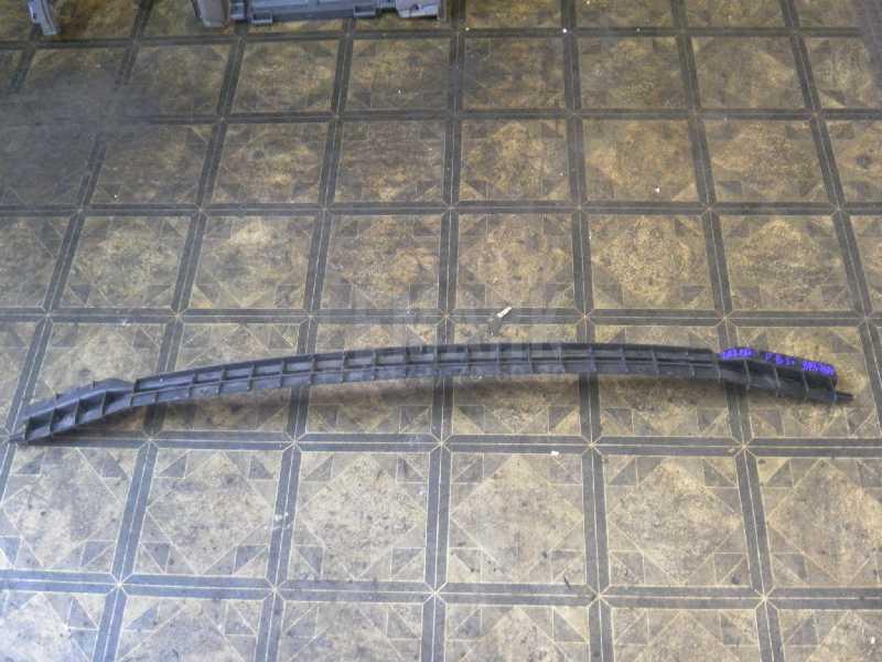 Направляющая заднего бампера 3B5807863 VAG