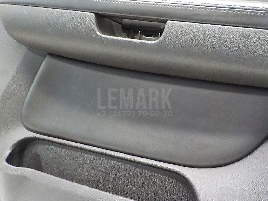 Обшивка двери передней правой для  Audi Q5 [8R] 2008-2017