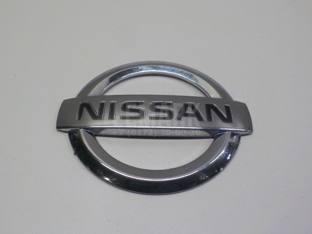 Эмблема на крышку багажника 84890JG000 Nissan