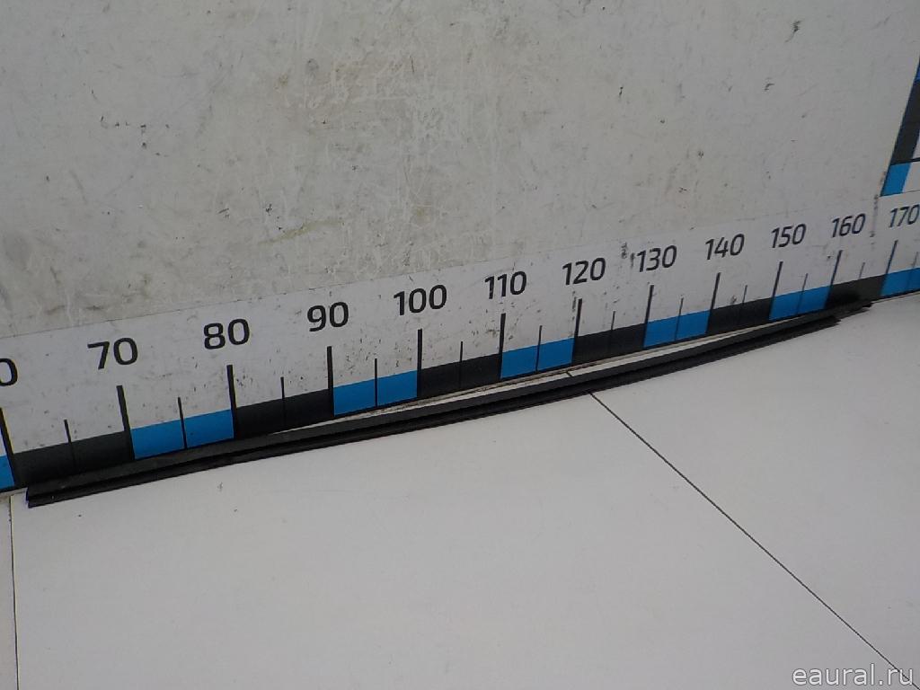 Накладка стекла переднего левого