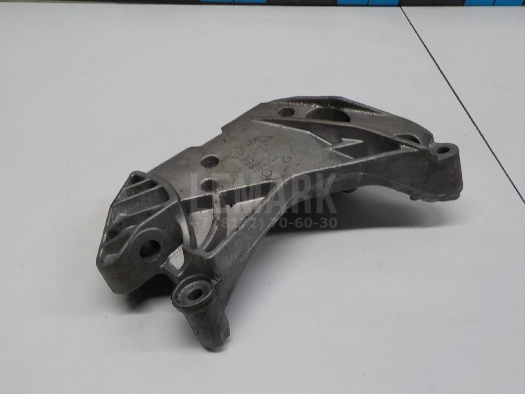 Кронштейн двигателя правый 06J199207P VAG