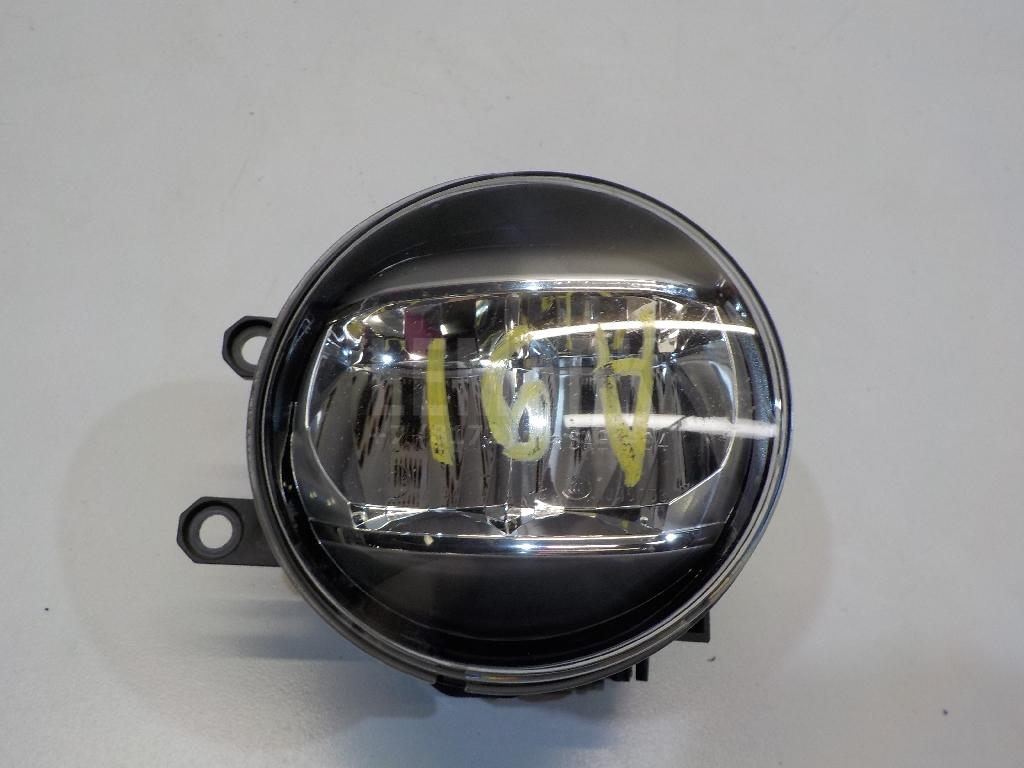 Фара противотуманная правая 8121048051 Toyota