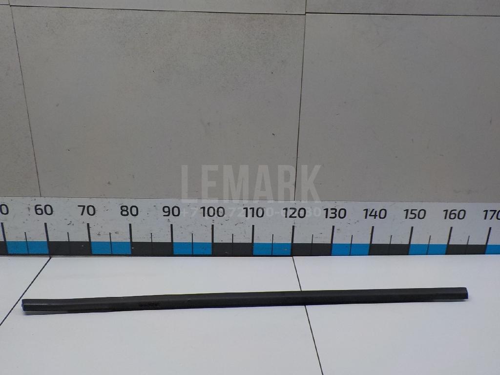 Накладка стекла заднего левого 1864246 Ford