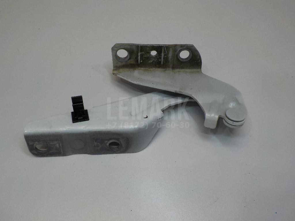 Петля капота правая для  Audi V8 1988-1994