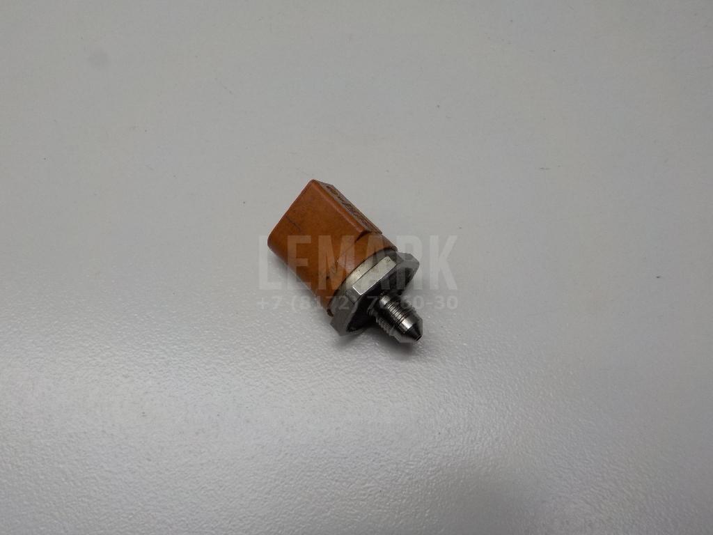 Датчик давления топлива 06J906051D VAG