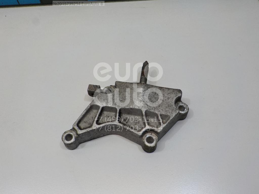 Hyundai-Kia 21670-2F000 Кронштейн опоры двигателя