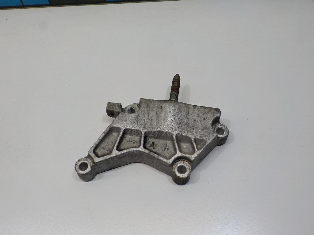 Кронштейн опоры двигателя 216702F000 Hyundai-Kia