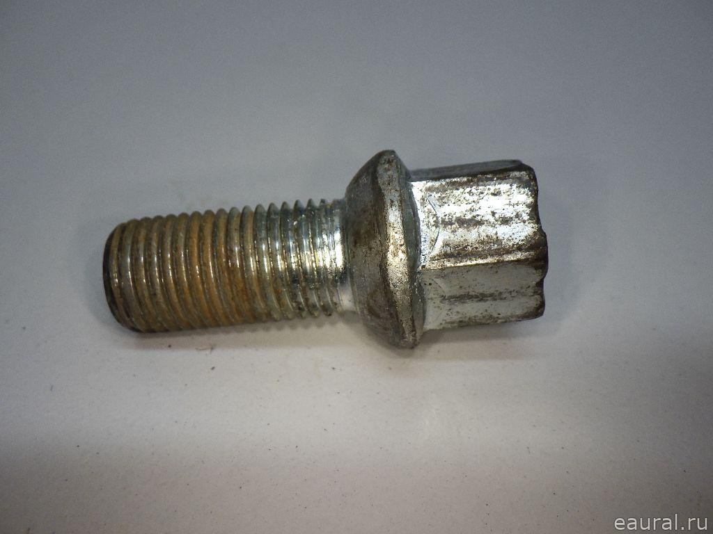 Болт колесный